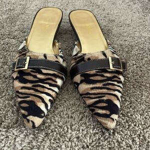 NEW Pamela McCoy brown animal print kitten heel shoe. size 6